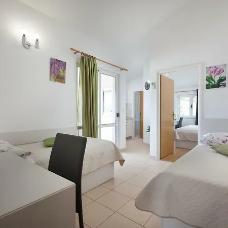 公寓 Nela 图彻皮